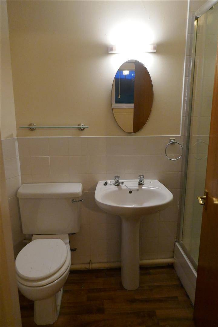 EN SUITE
